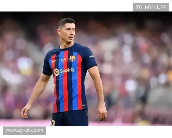 巴萨莱万胸部卸球抽射经典再现：让我们一起回味那个传奇时刻